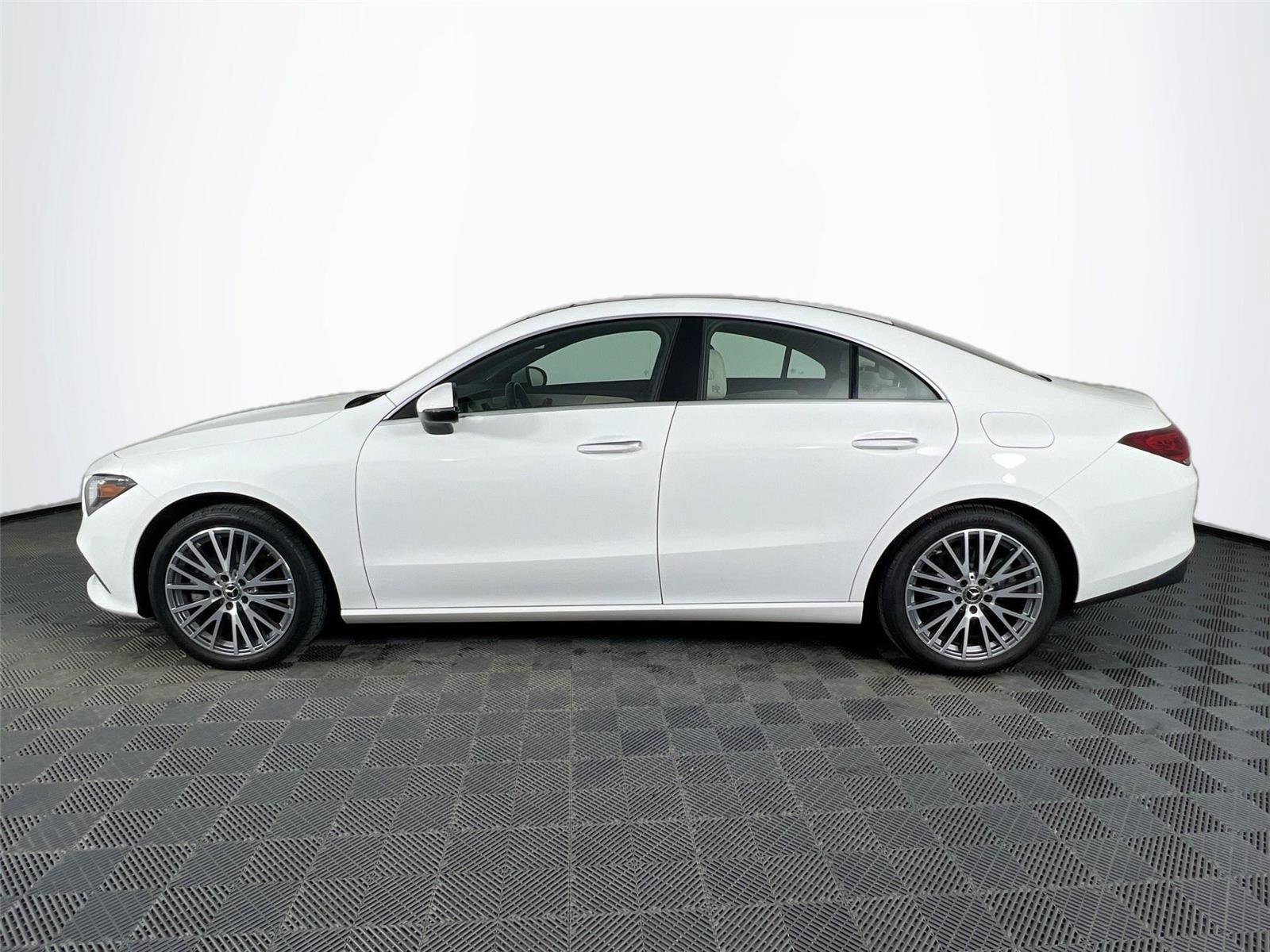 Certified 2023 Mercedes-Benz CLA 250 4MATIC image 3