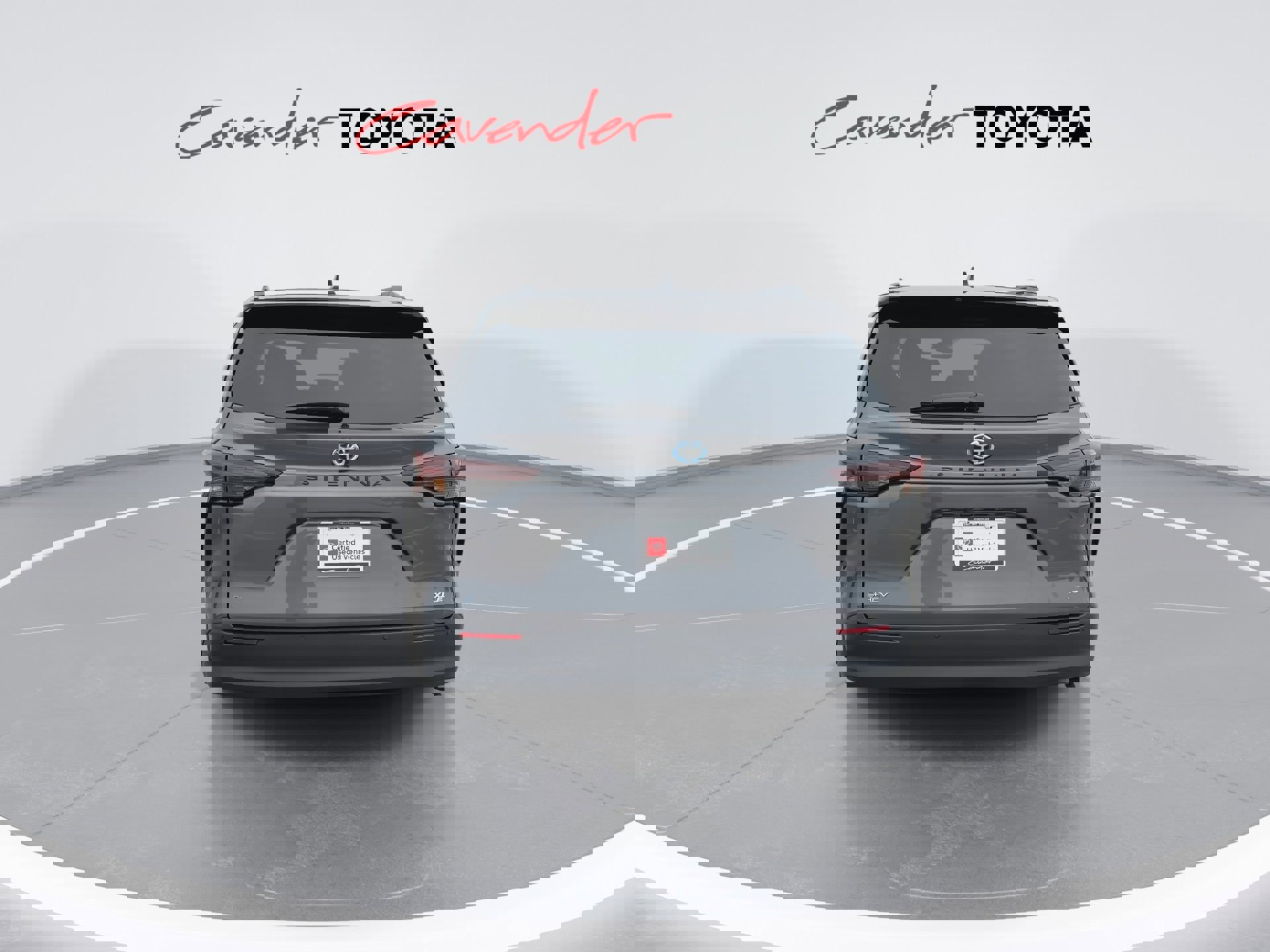 Certified 2025 Toyota Sienna XLE image 7
