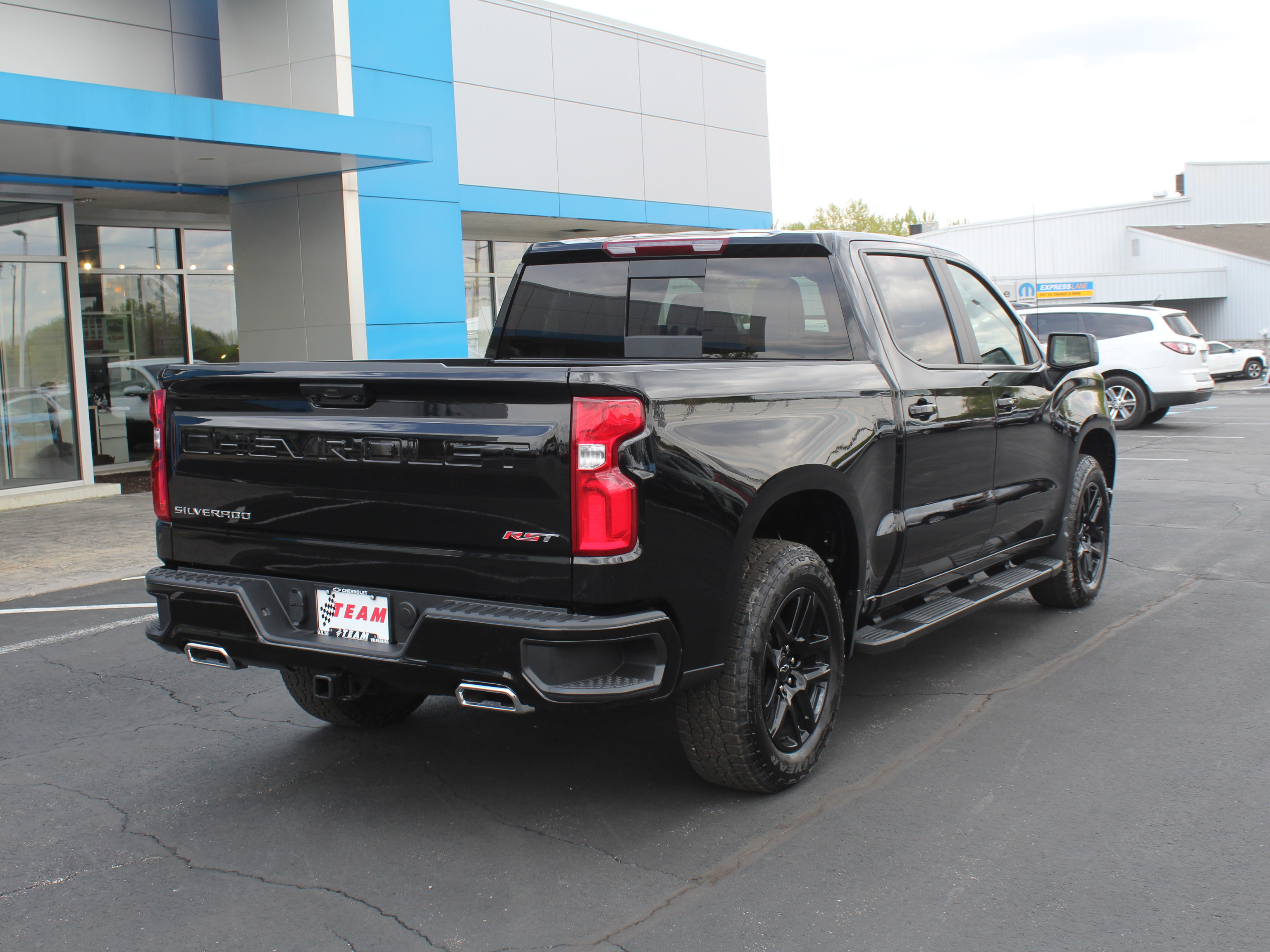 New 2026 Chevrolet Silverado 1500 RST w/ Convenience Package II AWD/4WD image 4