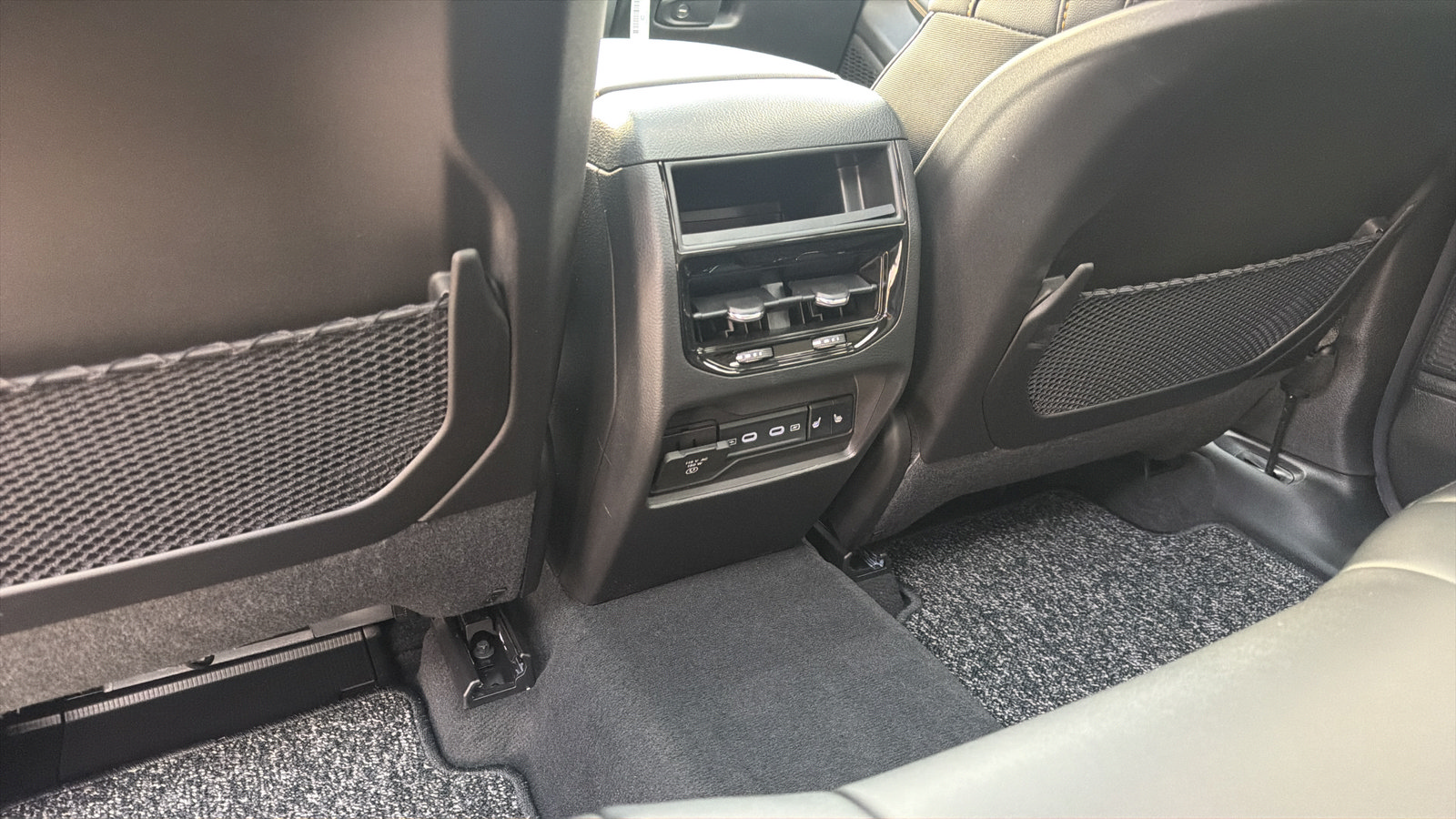 New 2026 Jeep Grand Cherokee Limited AWD/4WD image 26