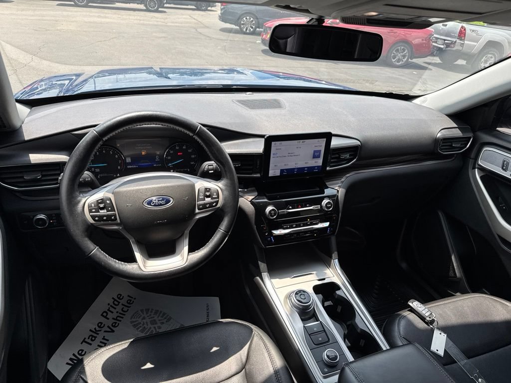Used 2022 Ford Explorer Limited w/ Equipment Group 301A AWD/4WD image 35