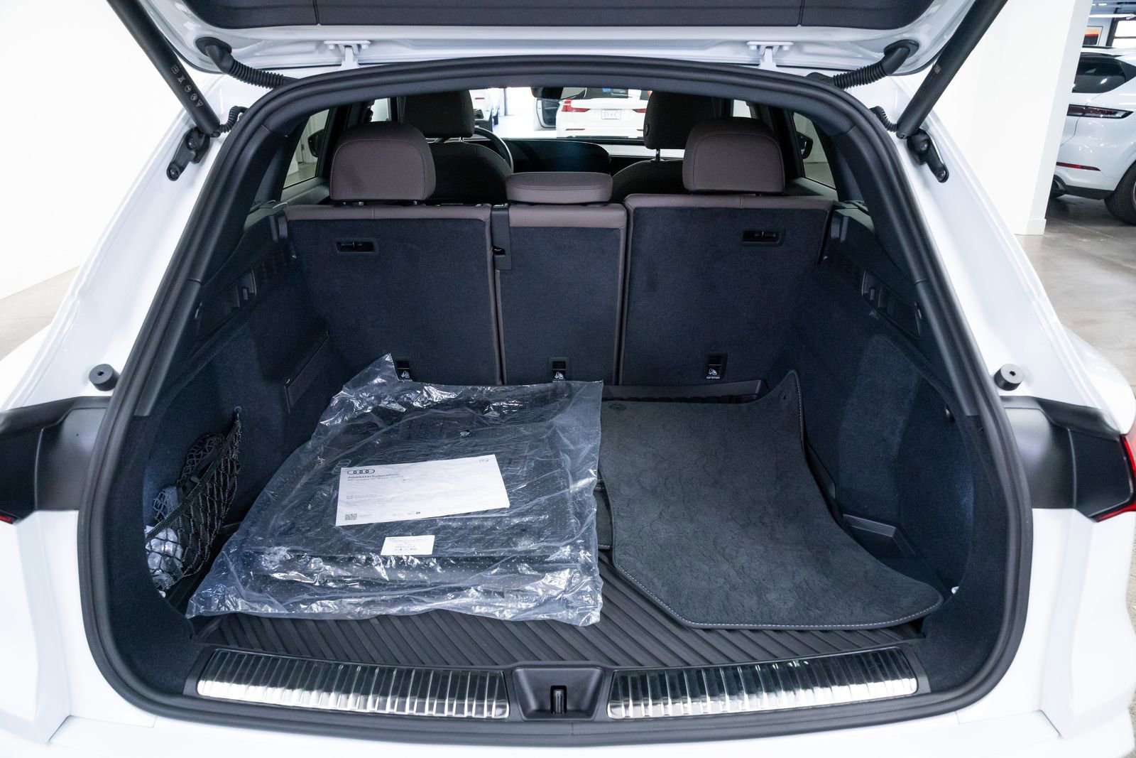 Used 2025 Audi Q5 Premium Plus w/ Premium Plus image 8