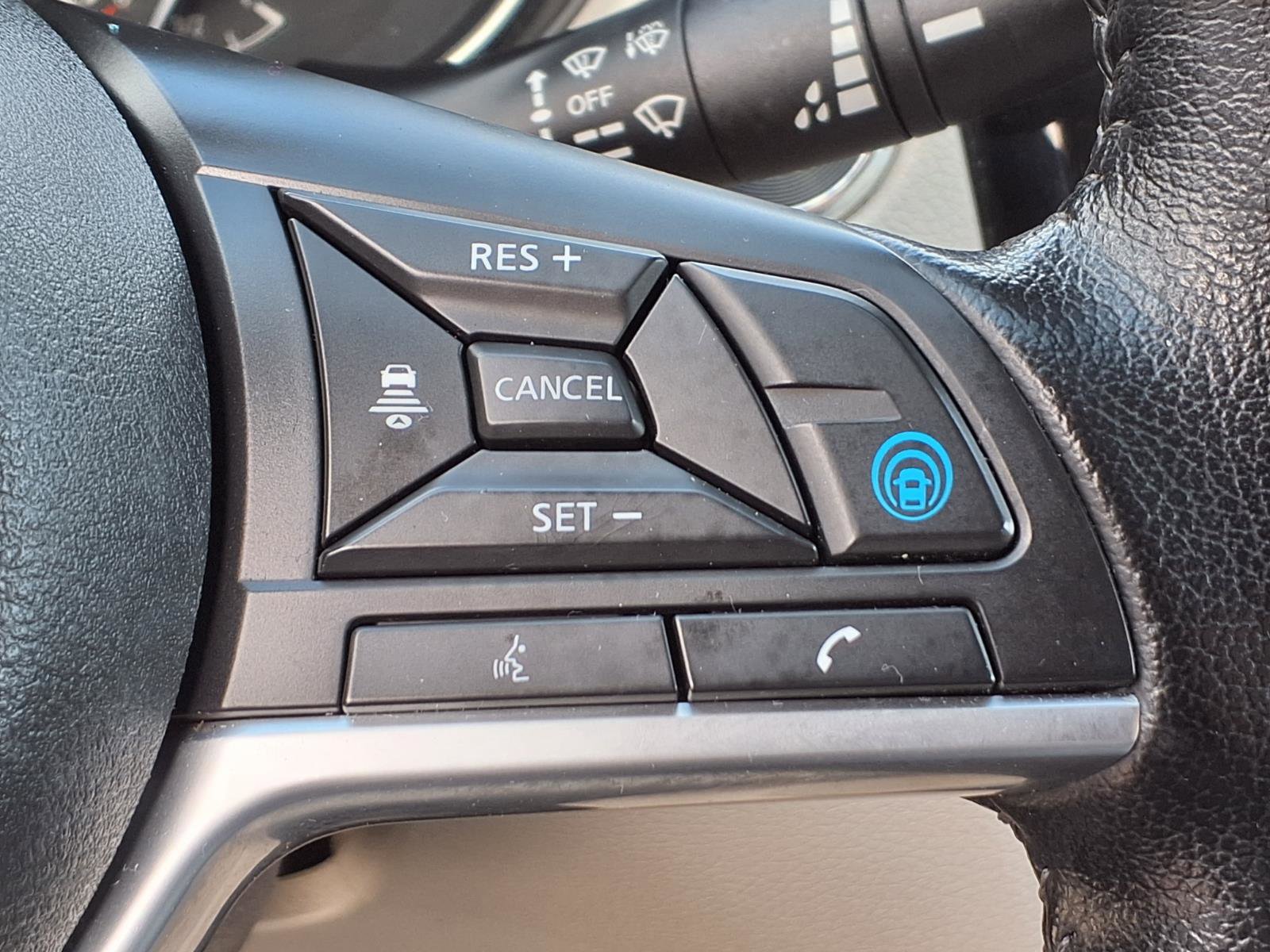 Used 2022 Nissan Rogue Sport SV w/ Technology Package image 24