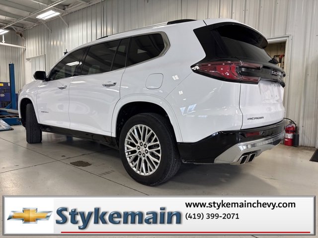 Used 2024 GMC Acadia Denali image 7