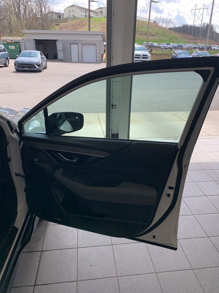 Certified 2025 Subaru Outback Onyx Edition XT w/ Popular Package #2 image 14