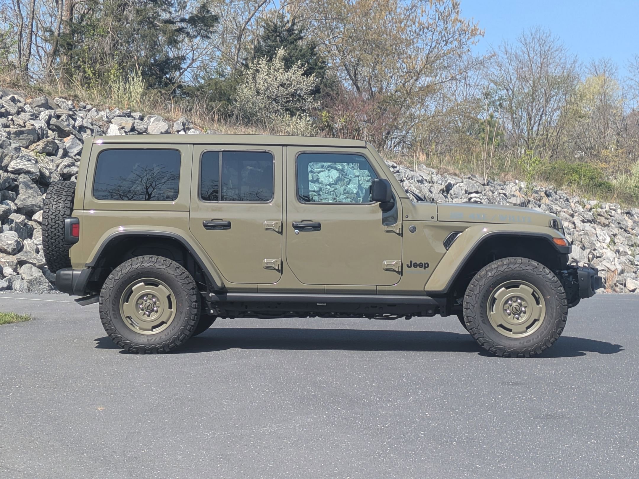 New 2025 Jeep Wrangler Unlimited Sport S 4xe image 4