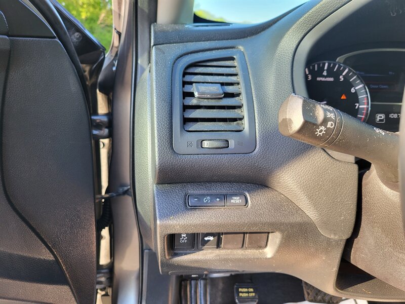 Used 2014 Nissan Altima 2.5 SV FWD image 20