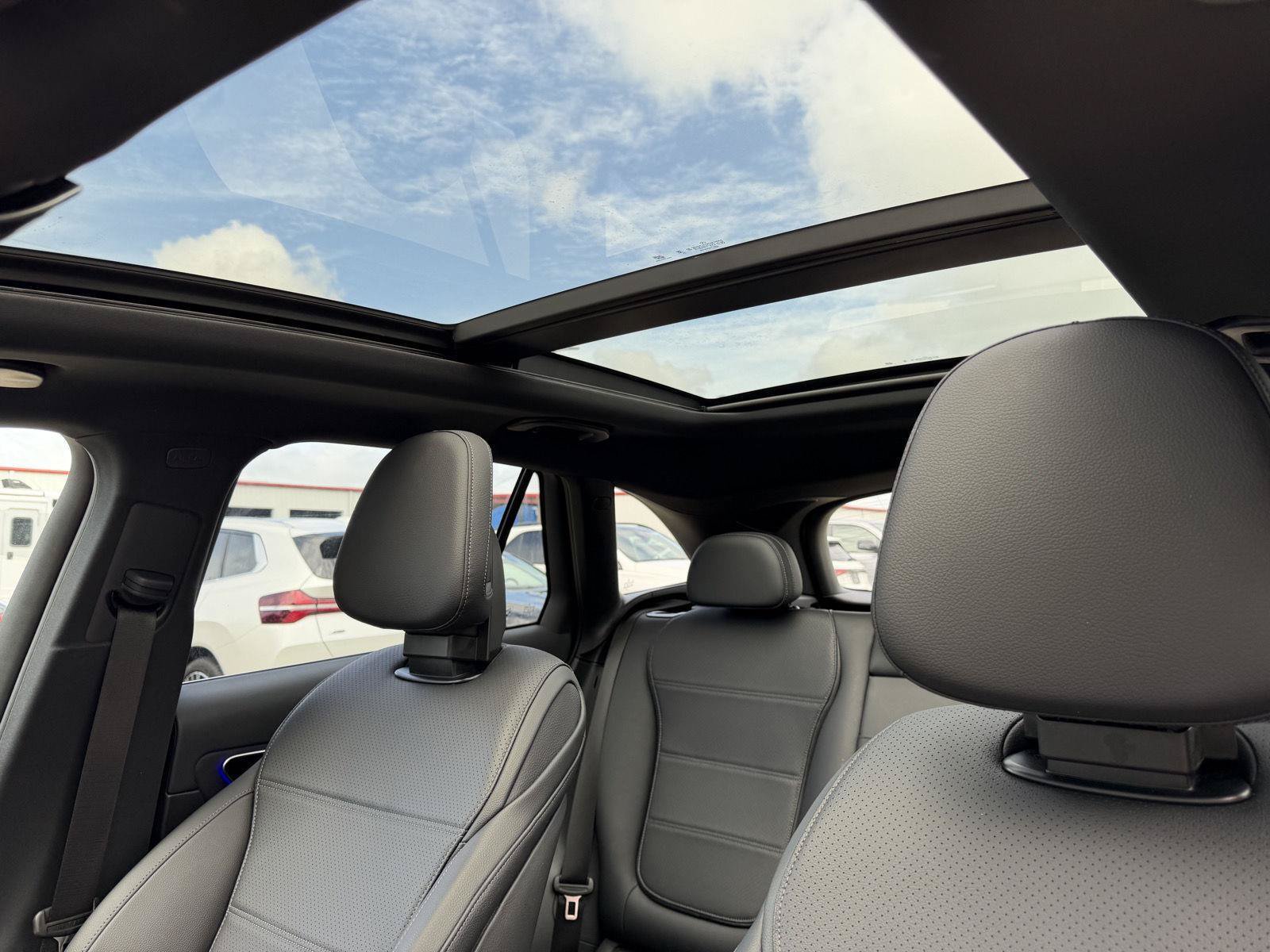 Certified 2026 Mercedes-Benz GLC 300 image 9
