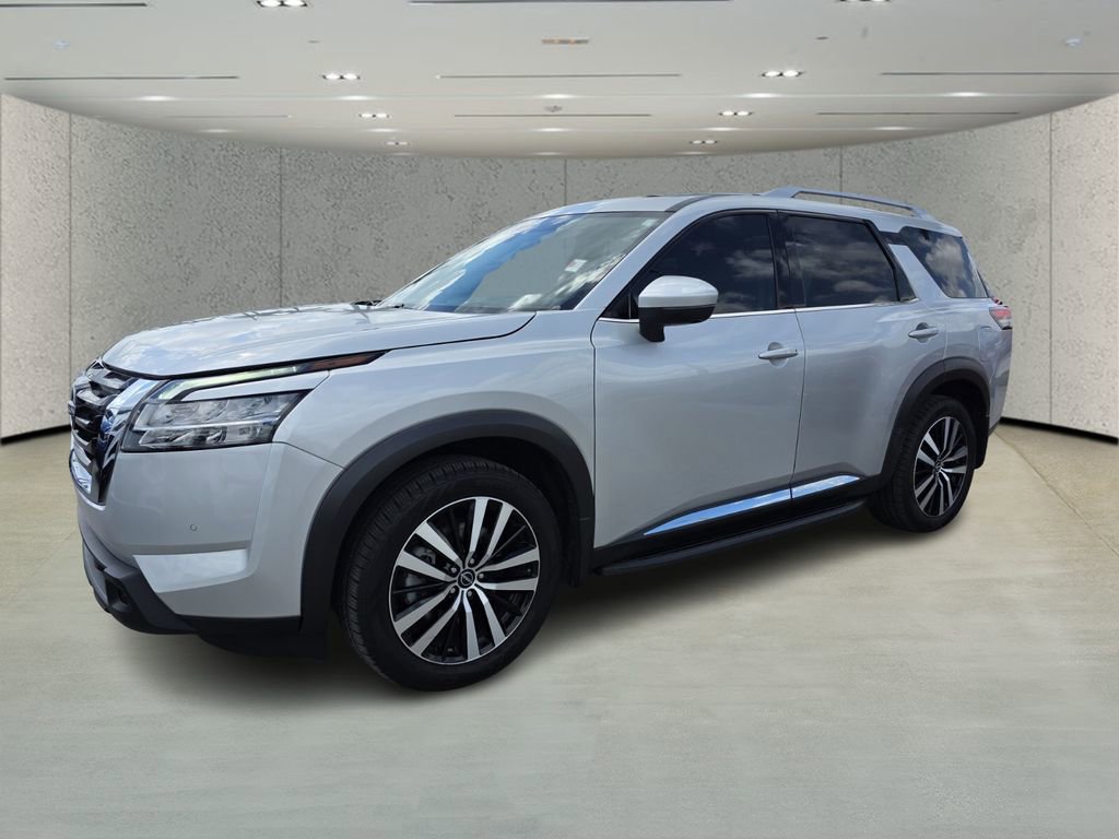 Used 2024 Nissan Pathfinder Platinum w/ Cargo Package image 7