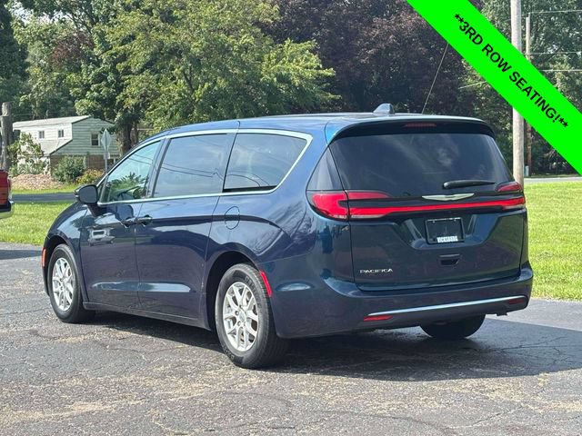 Used 2023 Chrysler Pacifica Touring-L FWD video 2