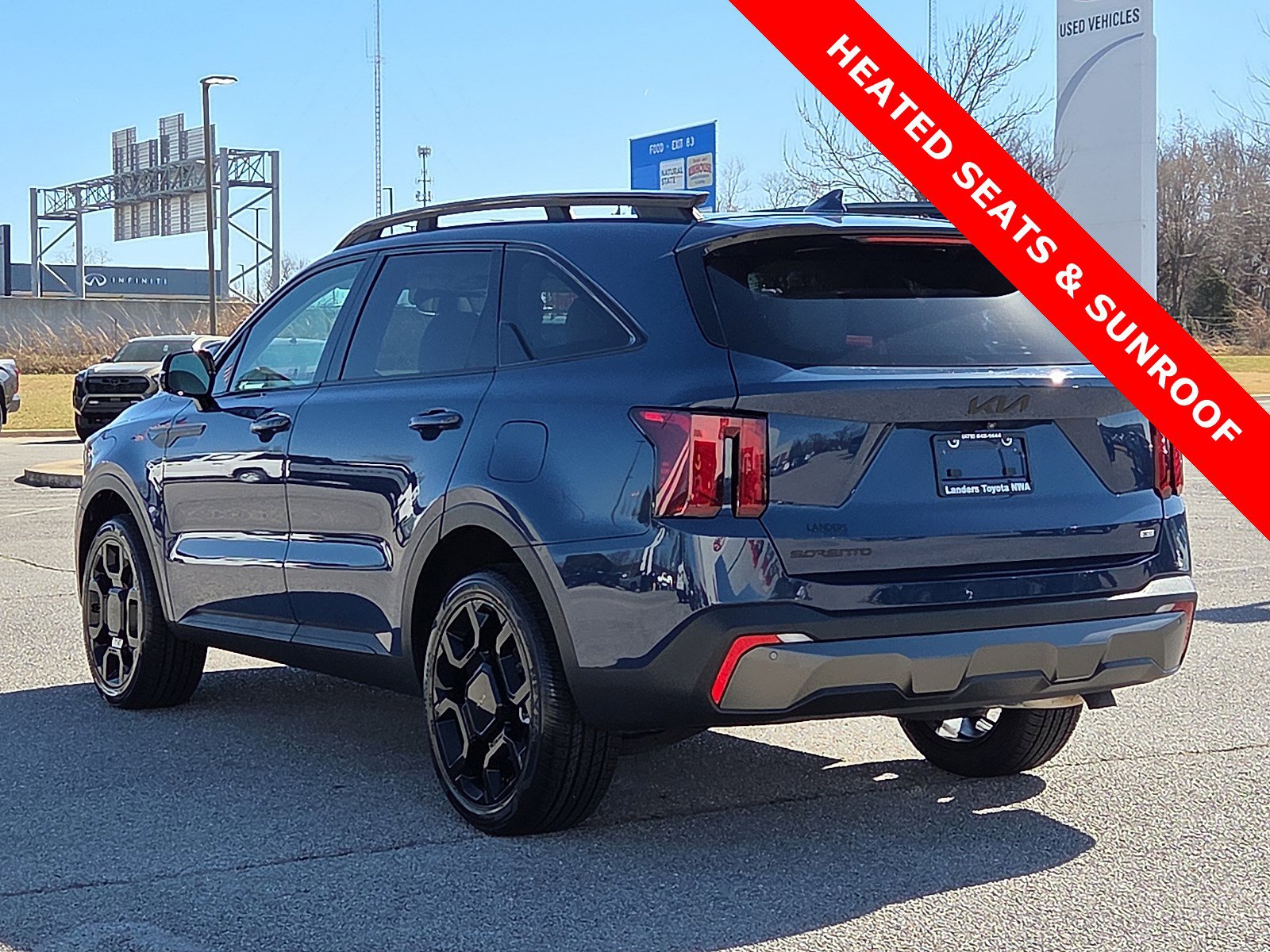 Used 2025 Kia Sorento X-Line EX image 4