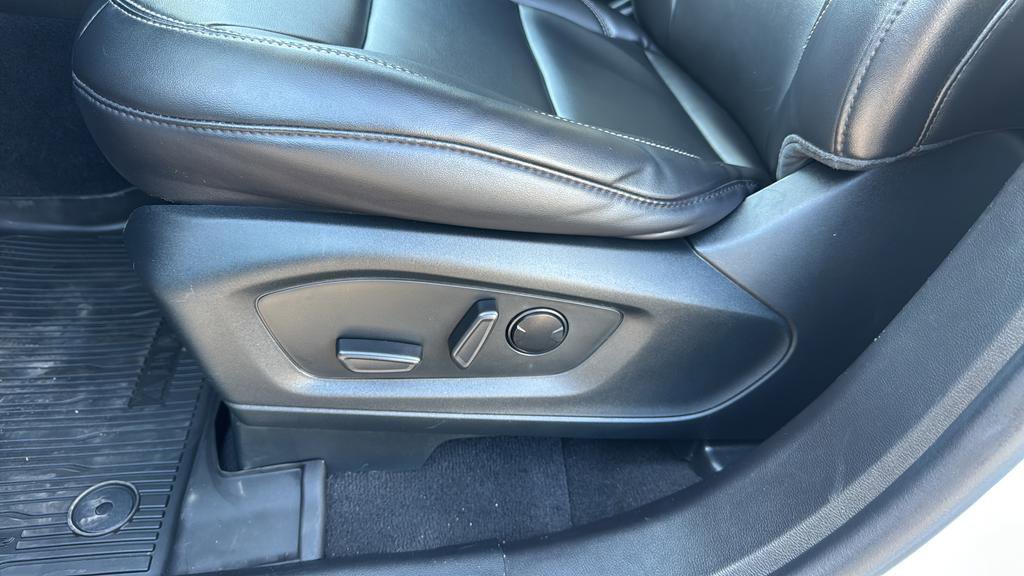 Certified 2023 Ford Explorer XLT w/ Equipment Group 202A image 21