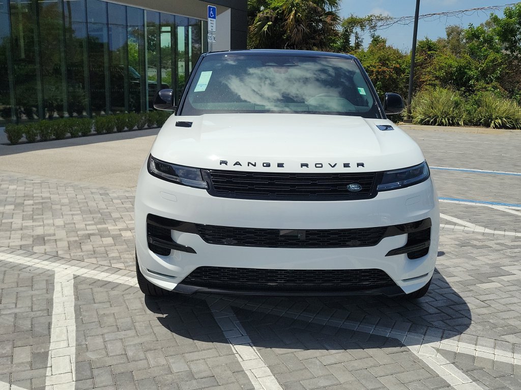 New 2026 Land Rover Range Rover Sport Dynamic SE AWD/4WD image 8
