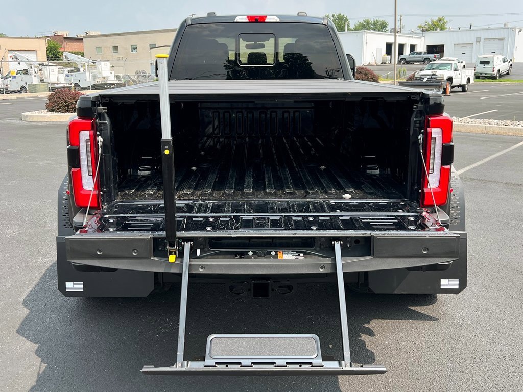 Used 2024 Ford F450 Platinum image 12