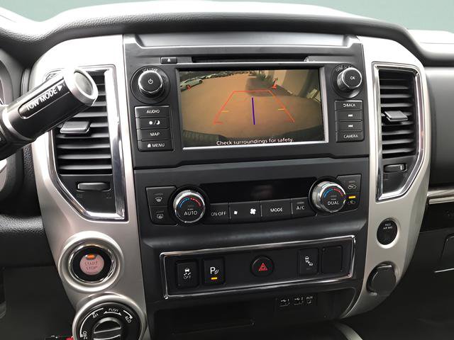 Used 2019 Nissan Titan SV w/ SV Convenience Package image 19