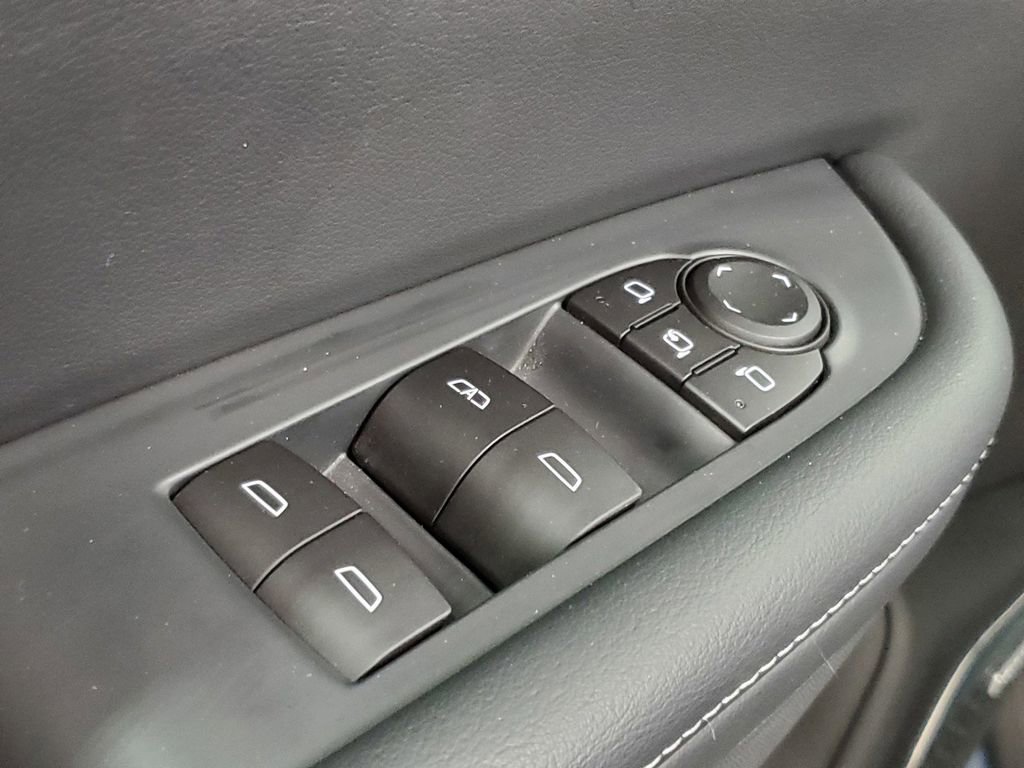 Used 2025 Buick Enclave Preferred image 27