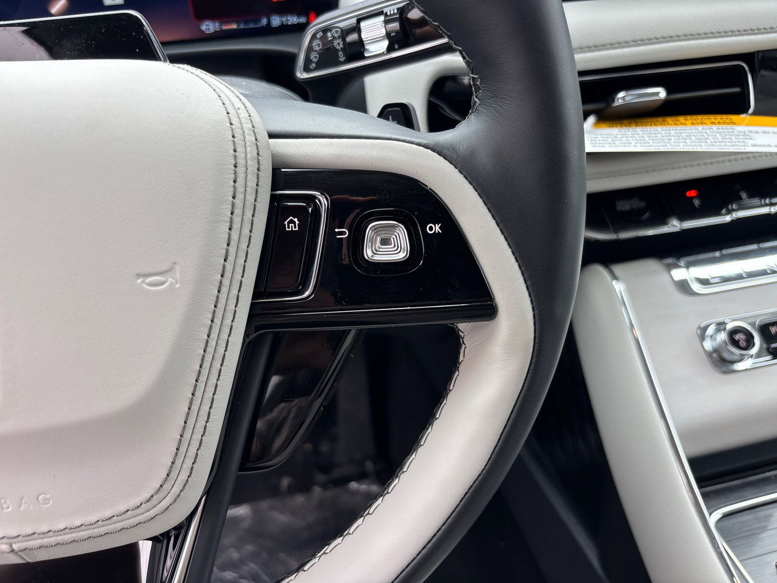 New 2026 Lincoln Aviator Reserve image 18