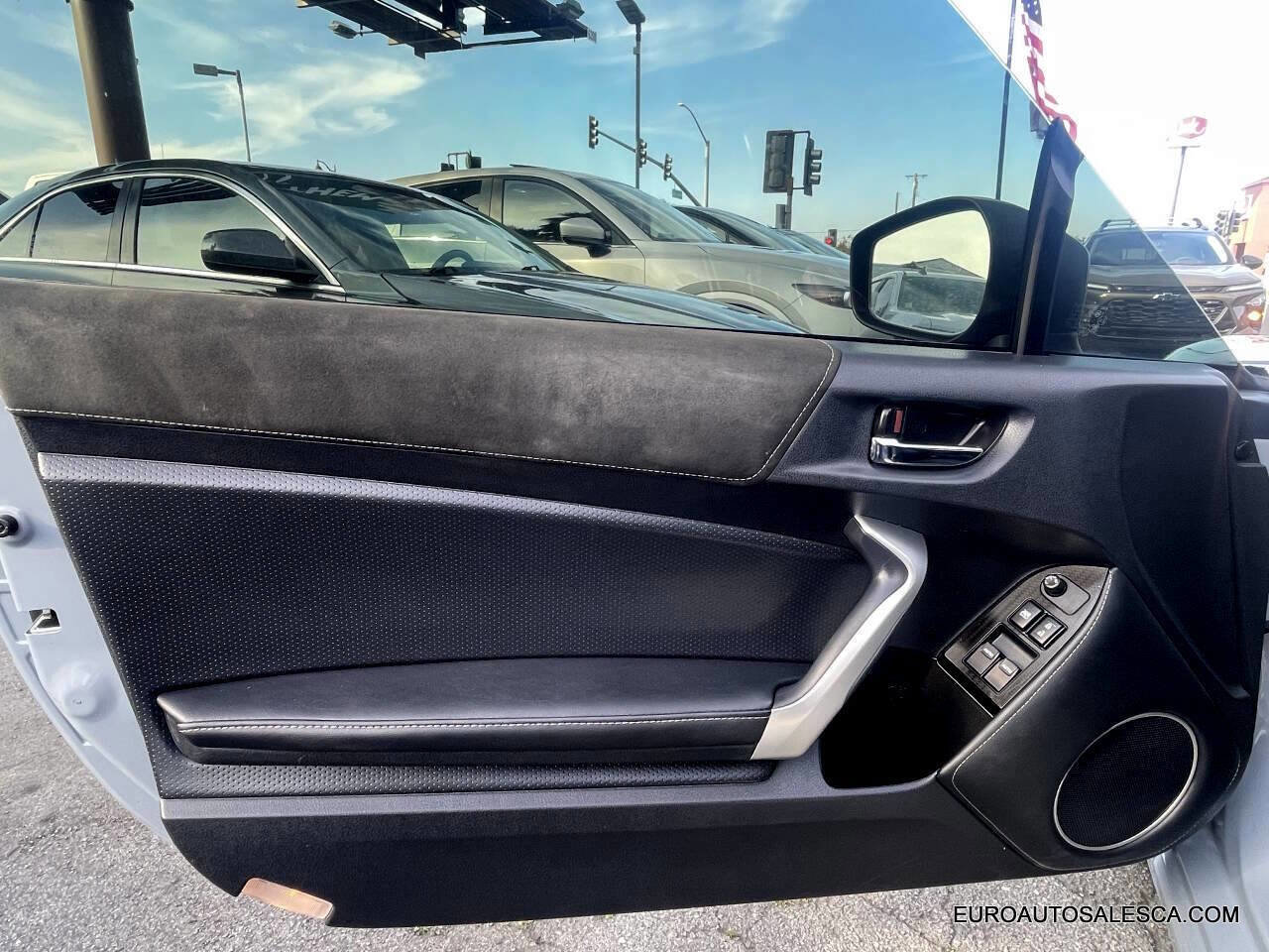 Used 2018 Toyota 86 image 29