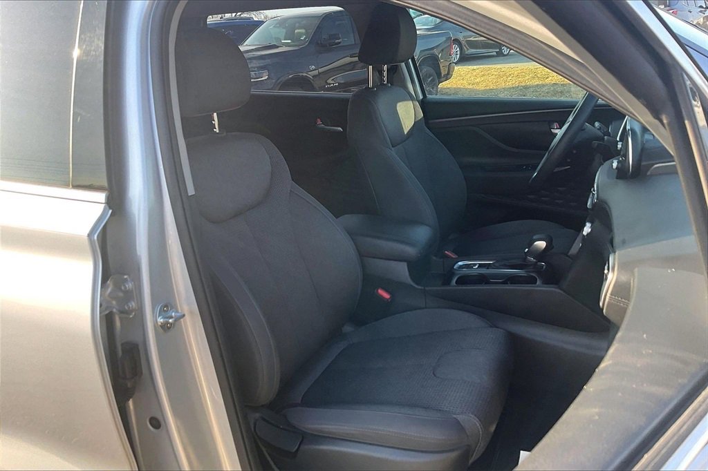 Used 2019 Hyundai Santa Fe SEL image 7