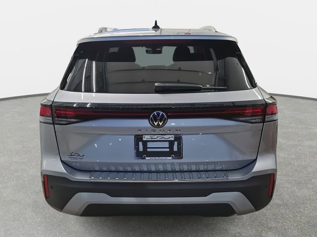 New 2026 Volkswagen Tiguan SE FWD image 5