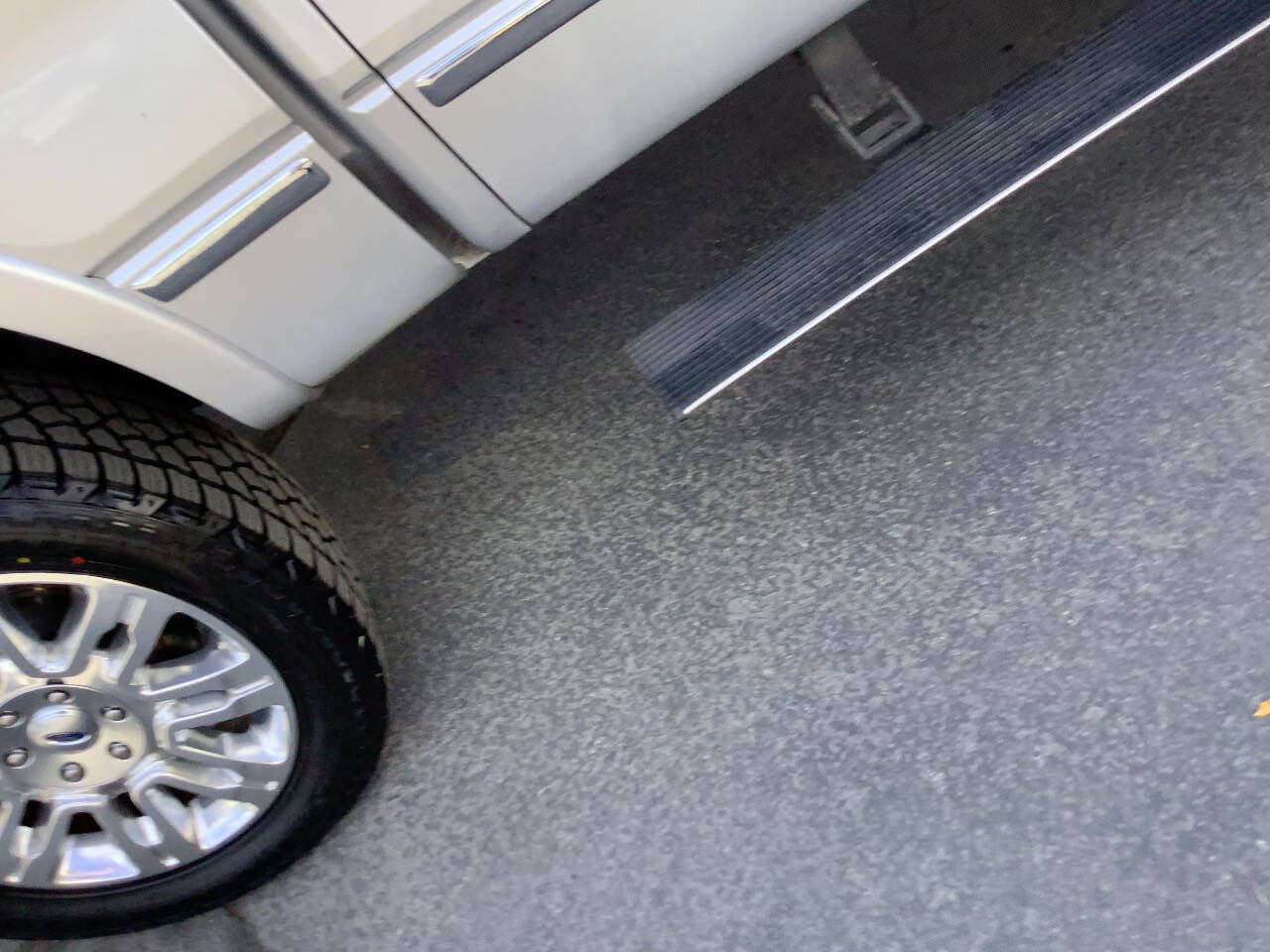 Used 2011 Ford F150 Platinum AWD/4WD image 29