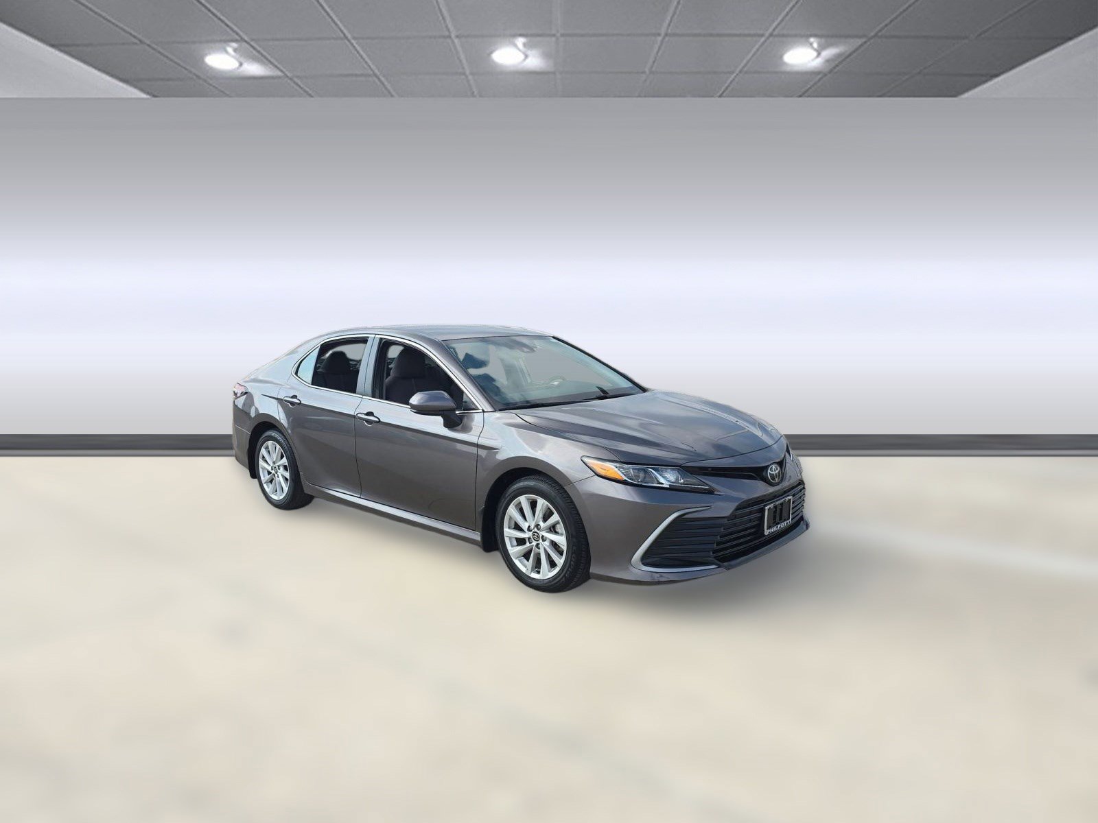 Used 2024 Toyota Camry LE image 6
