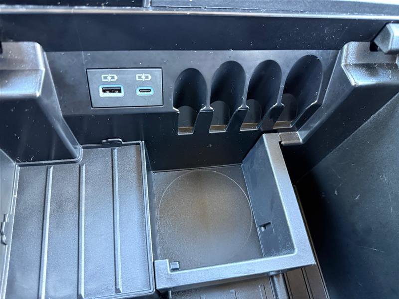 Used 2024 Toyota Tundra Limited image 24