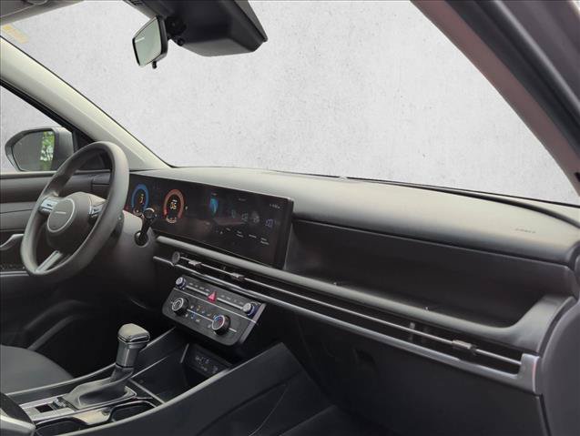 Used 2025 Hyundai Tucson SE FWD image 24