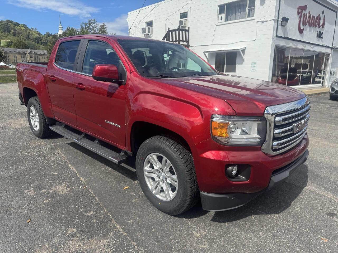 Used 2020 GMC Canyon SLE w/ SLE Convenience Package image 2