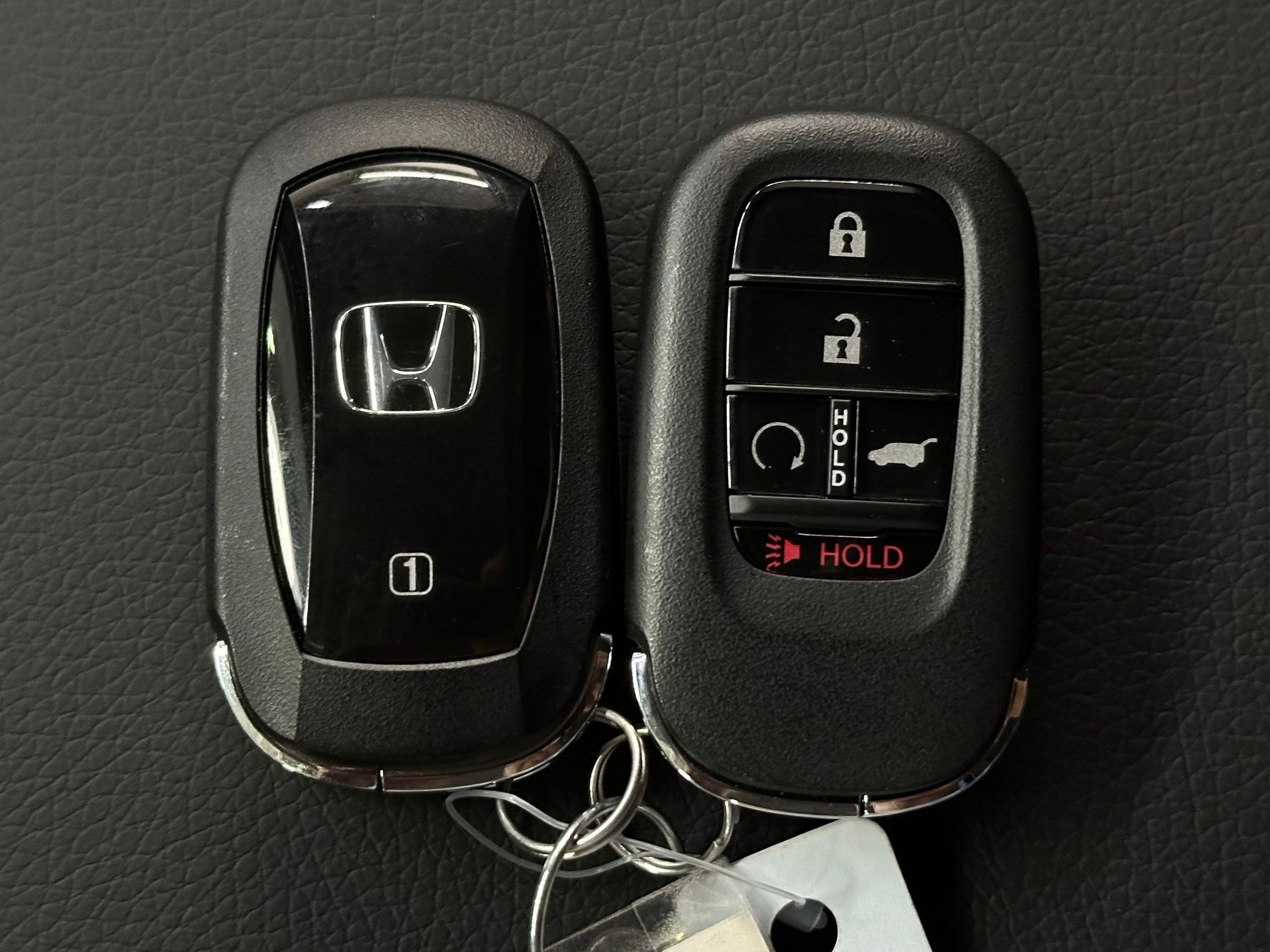 New 2025 Honda Pilot Touring image 30