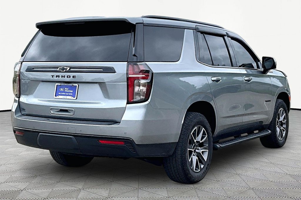 Used 2024 Chevrolet Tahoe Z71 w/ Luxury Package AWD/4WD image 2