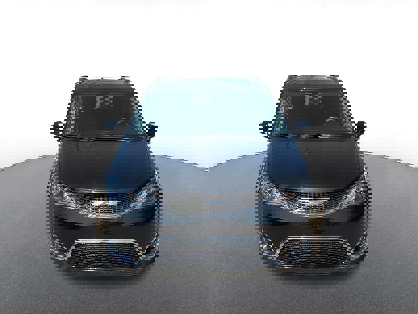 Certified 2020 Chrysler Pacifica Touring-L Plus w/ Tire & Wheel Group image 3