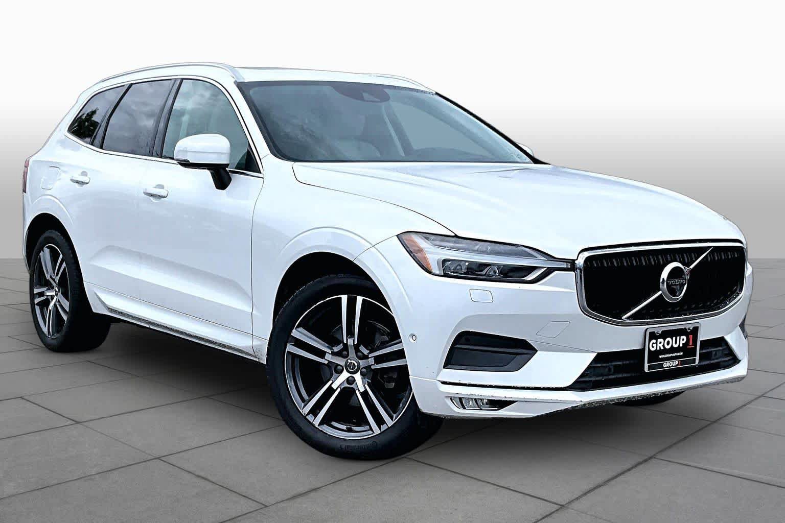 Used 2018 Volvo XC60 T5 Momentum w/ Convenience Package AWD/4WD image 3