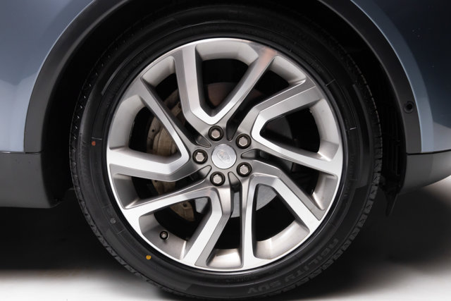 Used 2018 Land Rover Discovery HSE Luxury AWD/4WD image 37