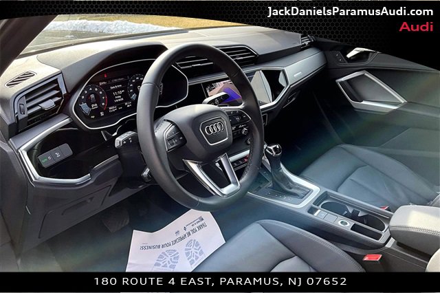 Used 2025 Audi Q3 2.0T Premium w/ Convenience Package image 11