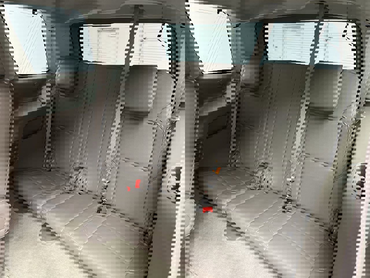 Used 2015 Chevrolet Tahoe LTZ AWD/4WD image 15