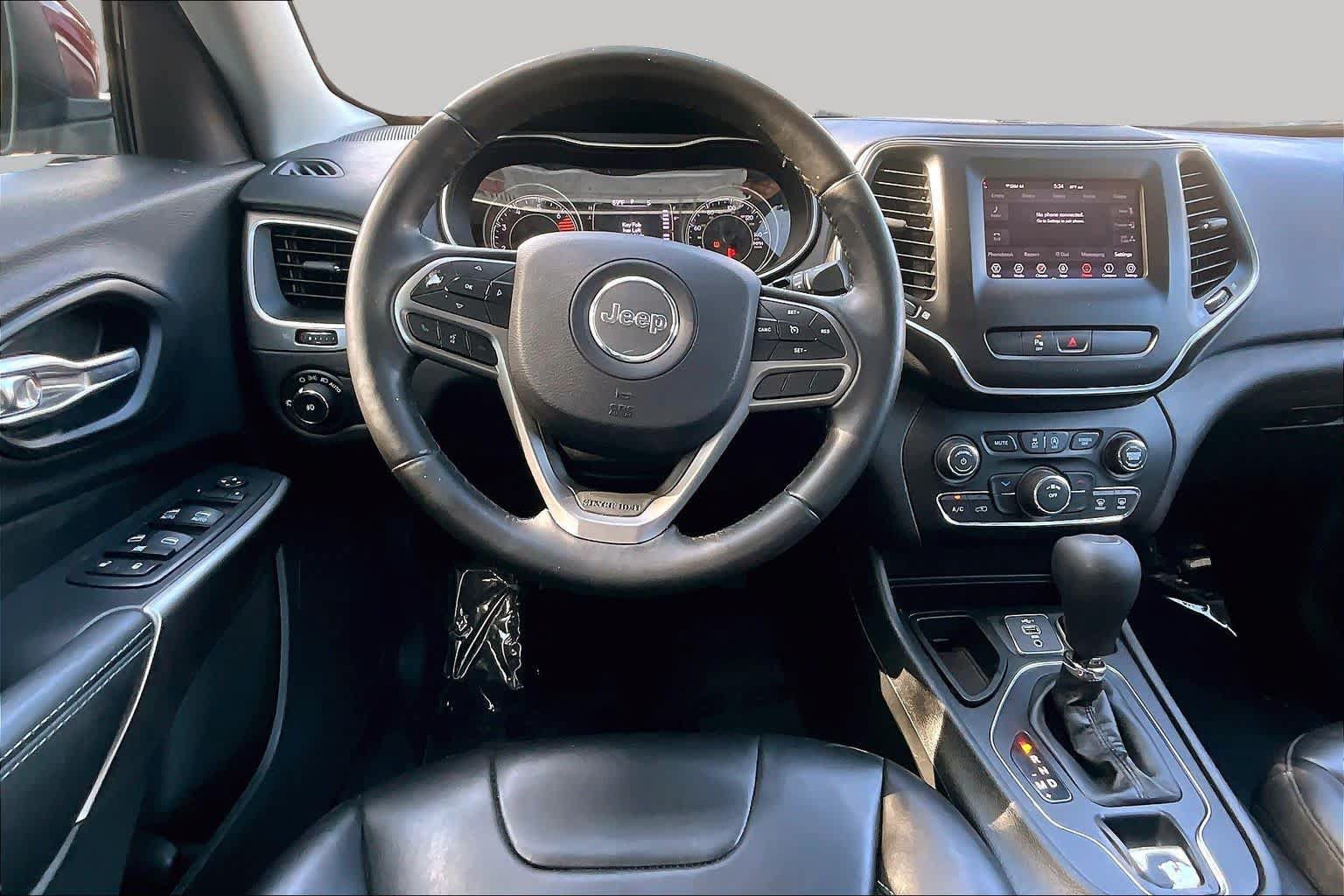 Used 2019 Jeep Cherokee Latitude Plus FWD image 6
