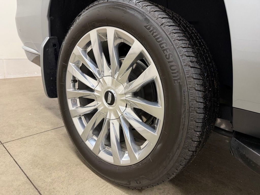 Used 2024 Cadillac Escalade ESV Premium Luxury image 7