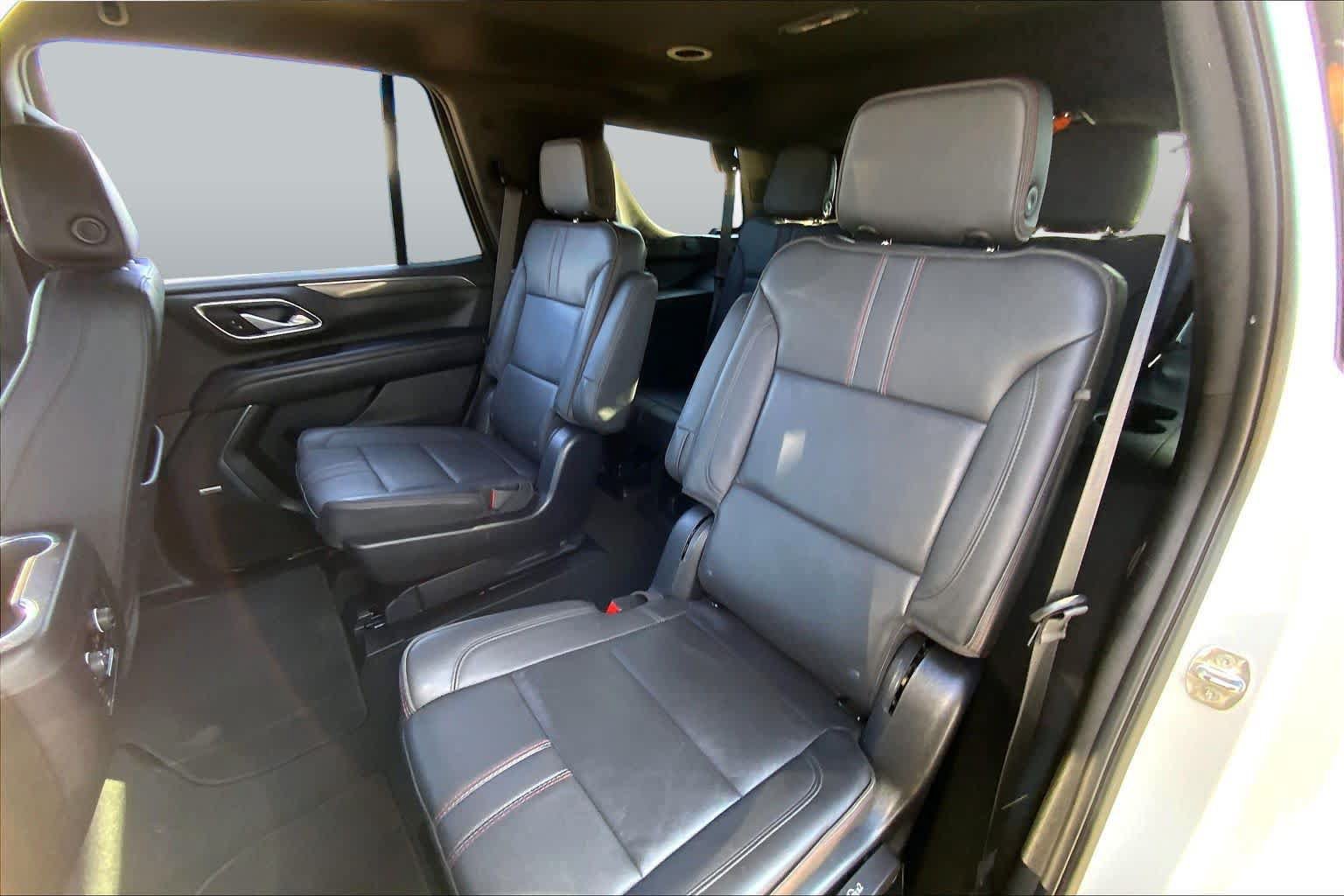 Used 2022 Chevrolet Tahoe RST w/ Luxury Package AWD/4WD image 21