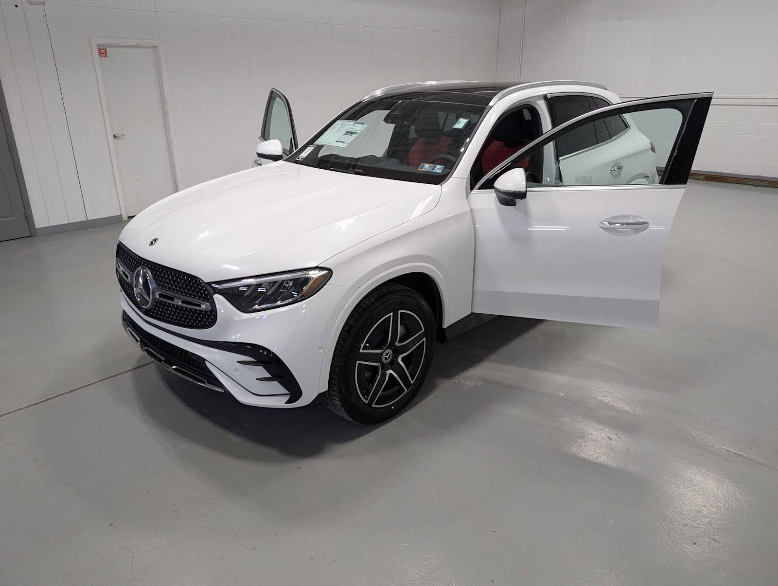 New 2026 Mercedes-Benz GLC 300 4MATIC image 14
