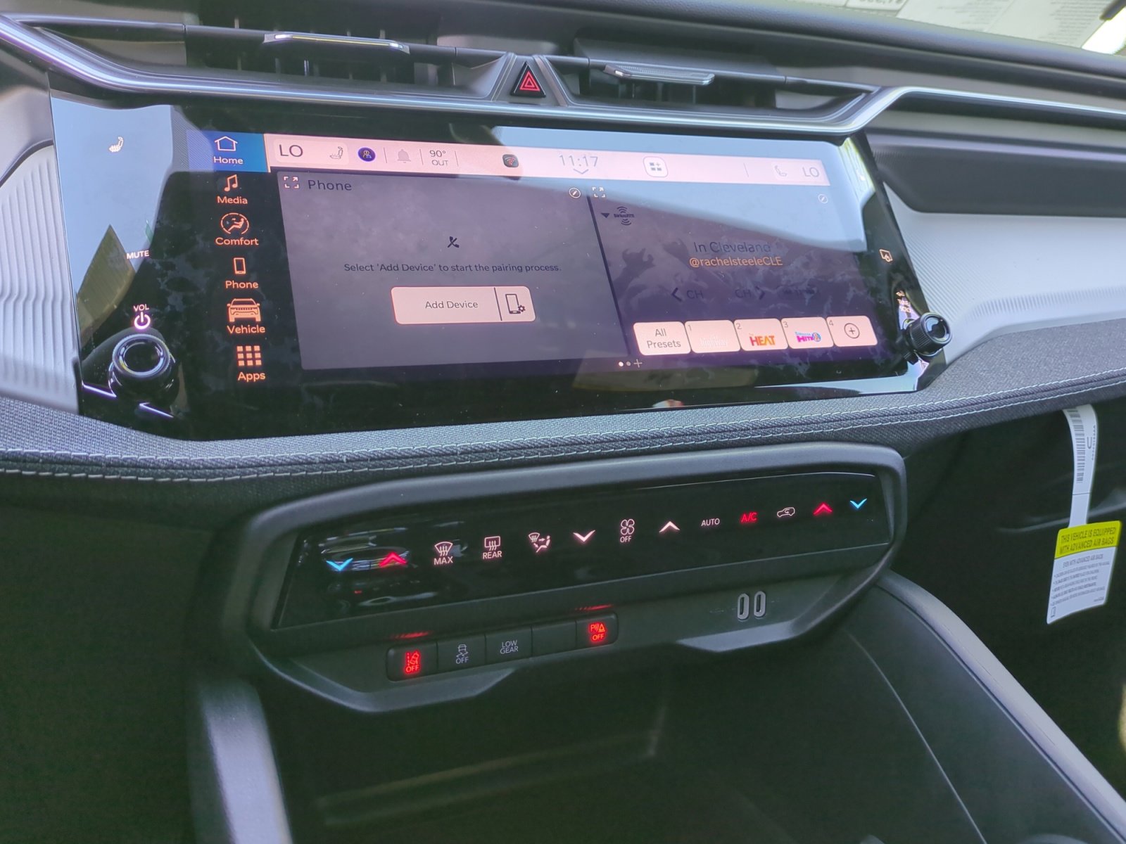 New 2026 Jeep Cherokee Laredo image 12