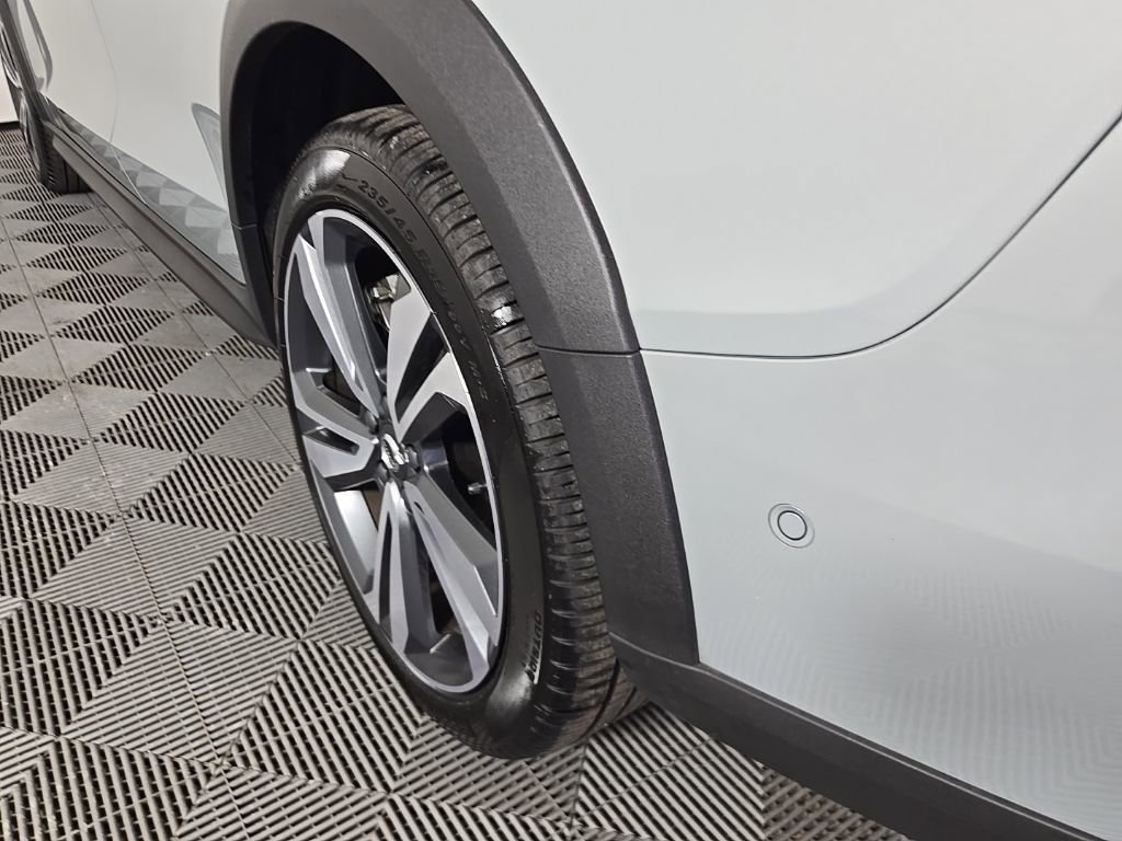 Certified 2025 Volvo V60 B5 Cross Country Plus image 12