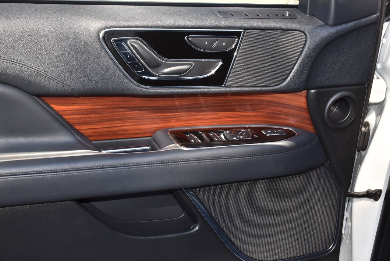 Used 2023 Lincoln Navigator 2WD image 35