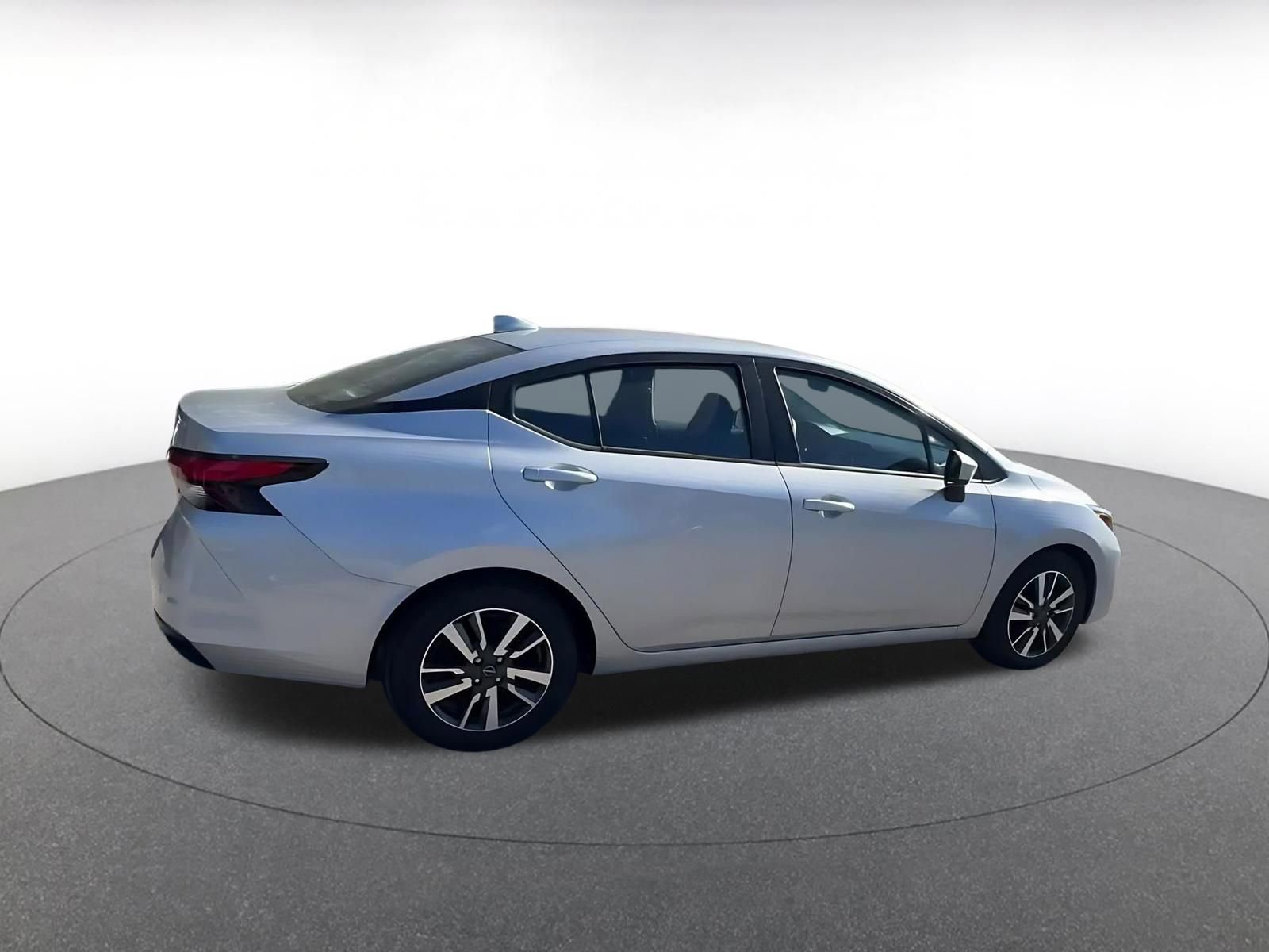 Used 2025 Nissan Versa SV image 15