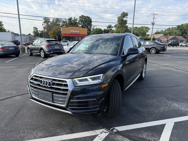 Used 2018 Audi Q5 2.0T Premium Plus w/ Premium Plus Package AWD/4WD image 2