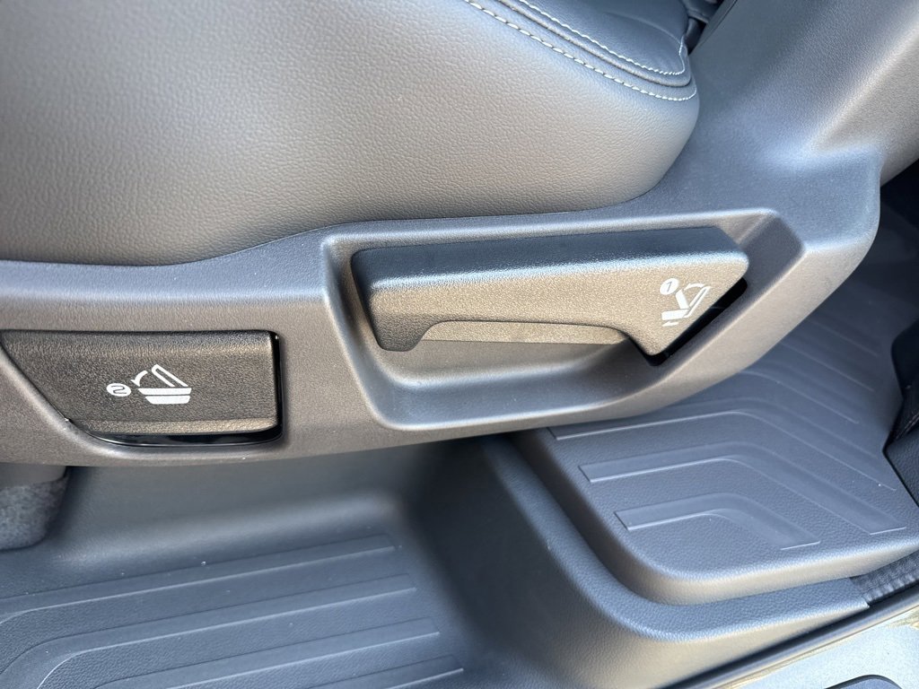 New 2025 Subaru Ascent Limited image 24