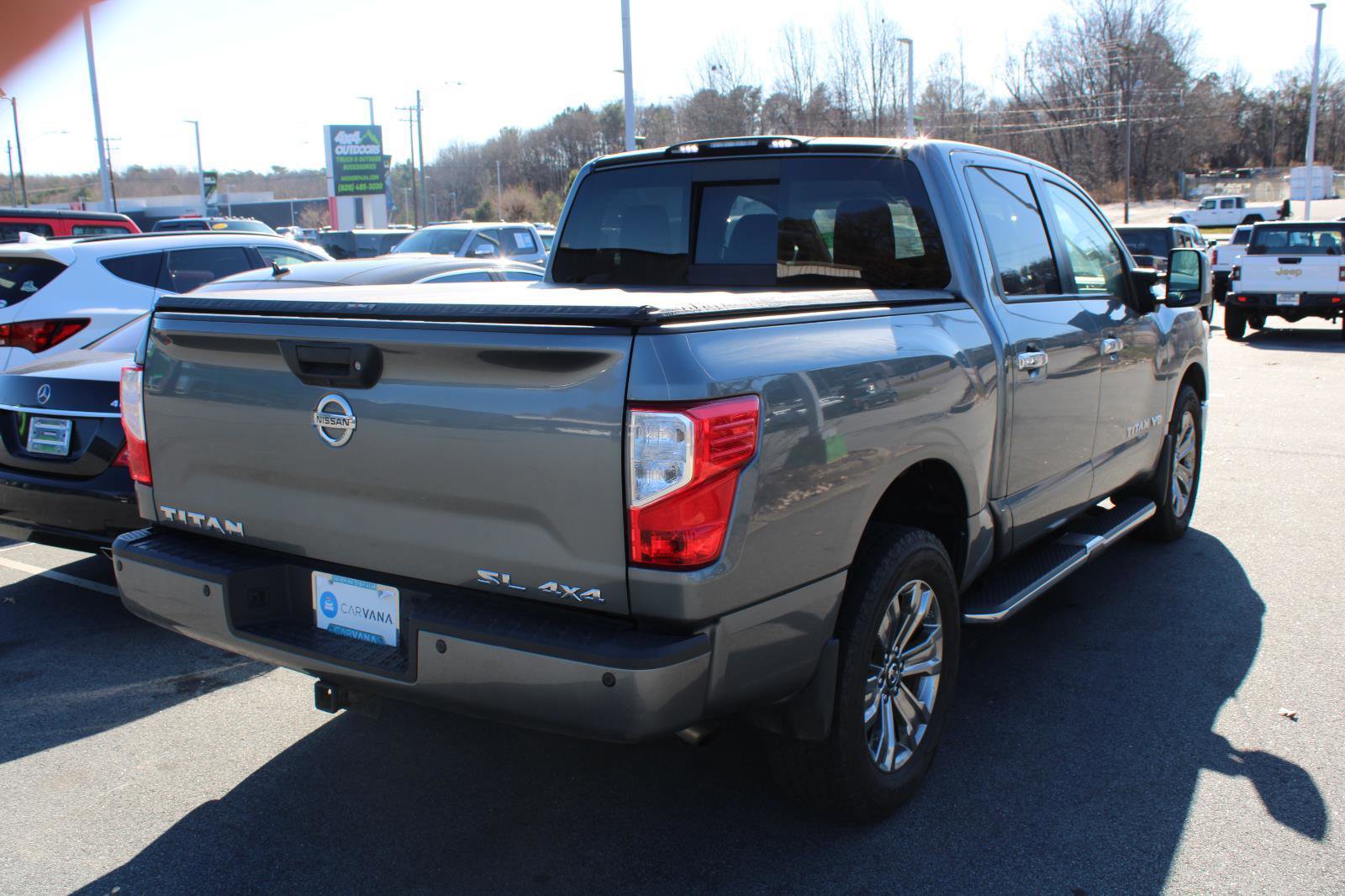 Used 2018 Nissan Titan SL w/ Chrome Package image 6