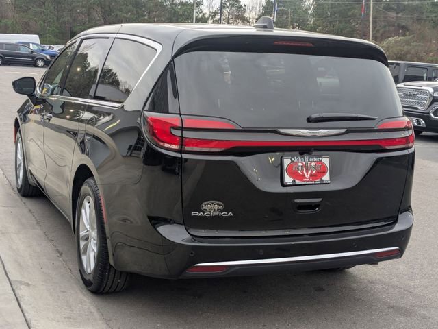 New 2026 Chrysler Pacifica Select image 5