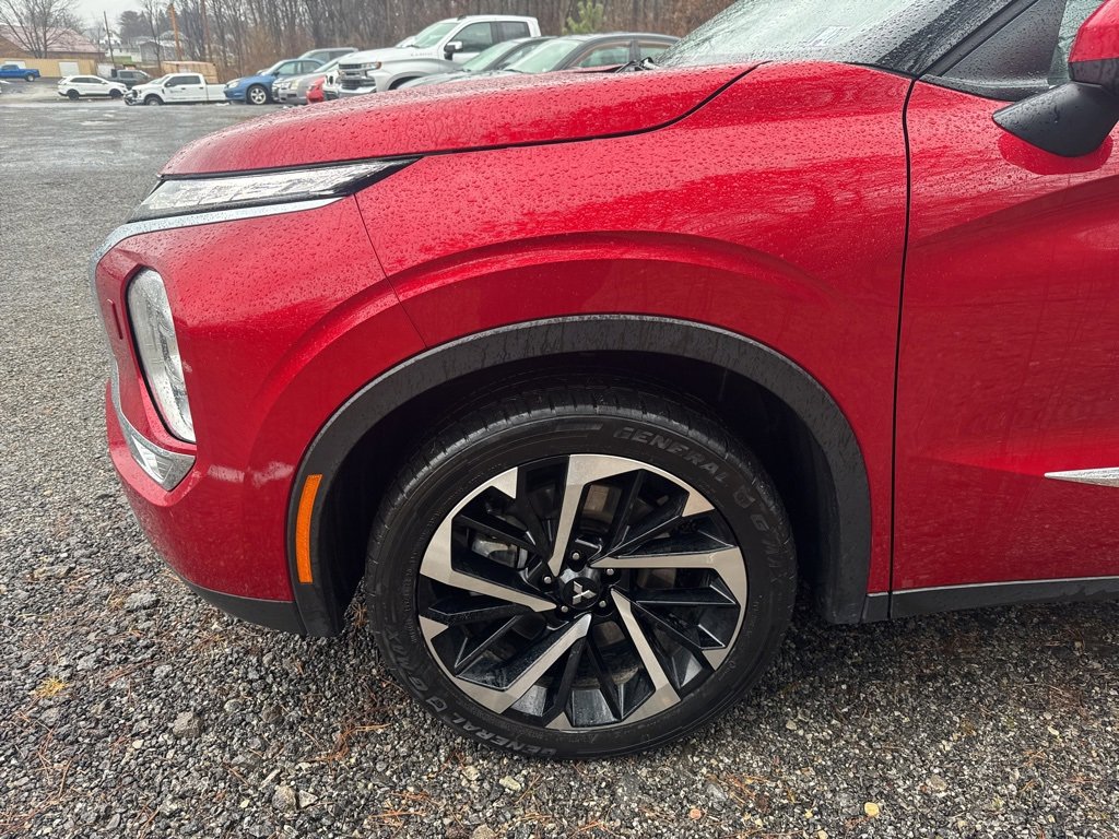Used 2022 Mitsubishi Outlander SE image 6