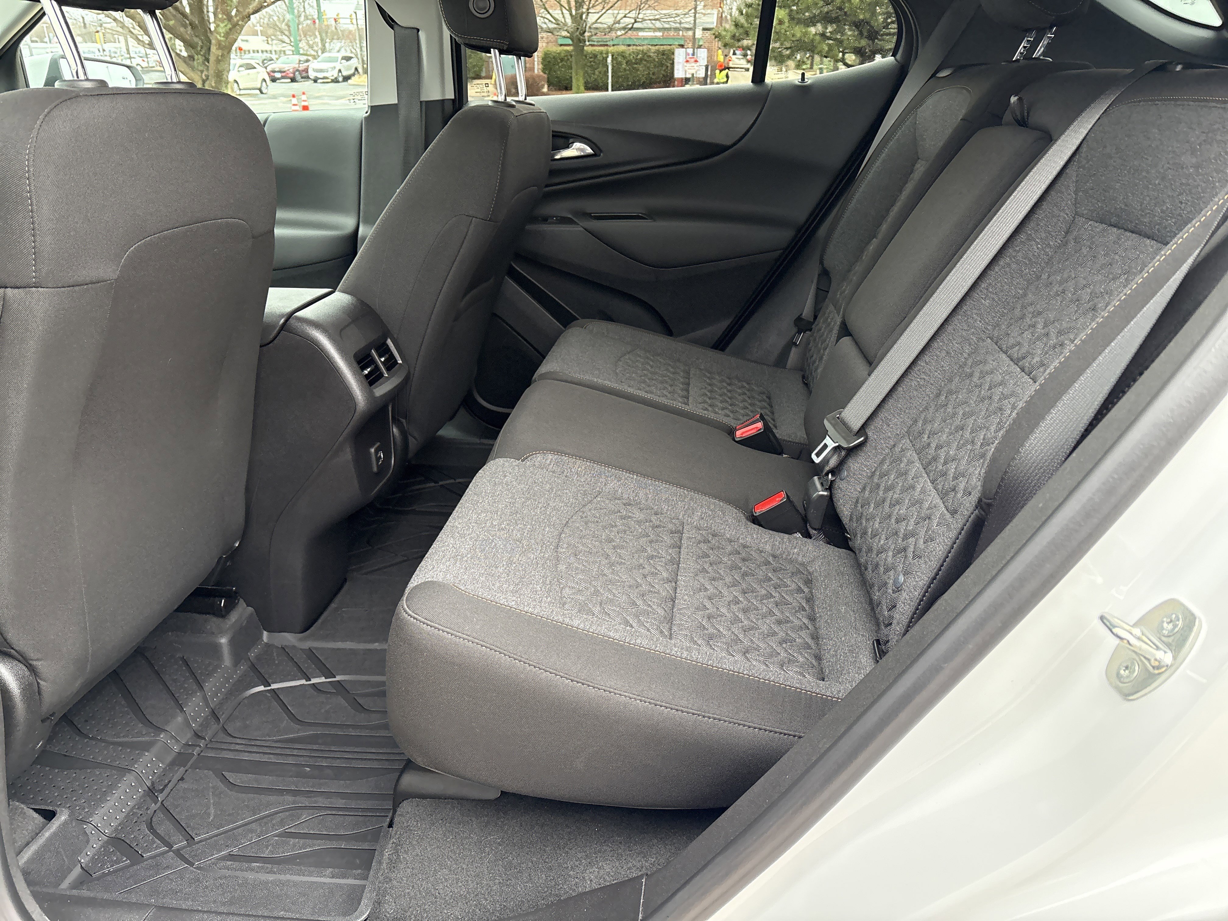 Used 2024 Chevrolet Equinox LT w/ LPO, Floor Liner Package FWD image 13